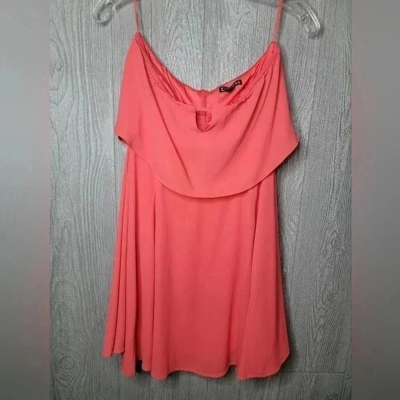 Express tube top Coral colored dress with a  lining. Size 4.  100% Polyester. - Picture 1 of 5